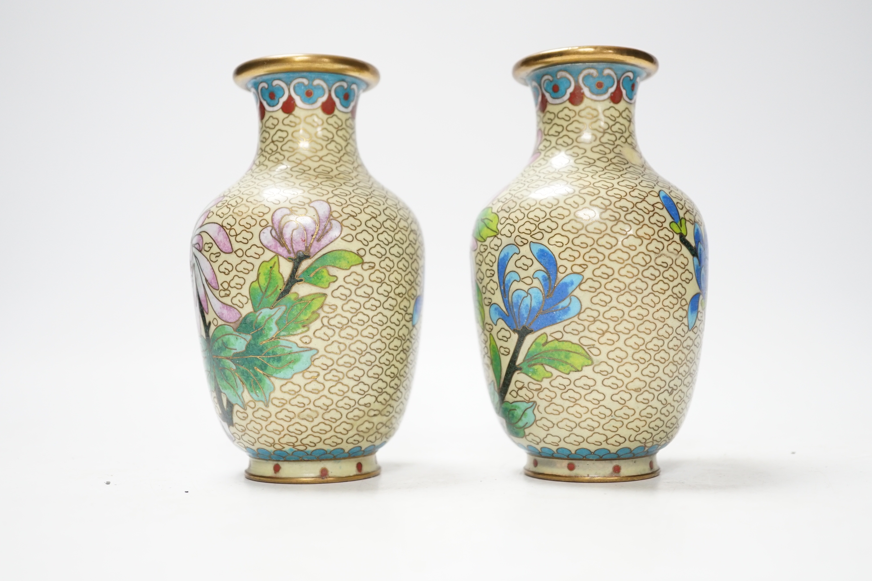 A pair of Chinese cloisonné enamel vases, 13cm